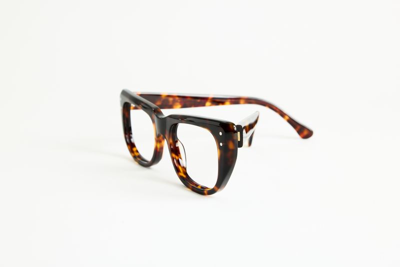 NEW YORK EYERISH, Bundorans. Rx Prescription Lenses with Dark Tortoise Frames