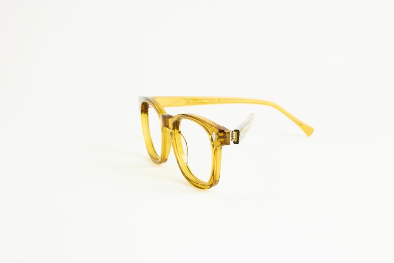 NEW YORK EYERISH, Castlerock. Rx Prescription Lenses with Caramel Frames