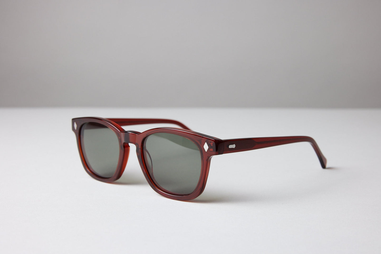 NEW YORK EYERISH, Castlerock. Garnet Red Frame with G24 Green Lenses