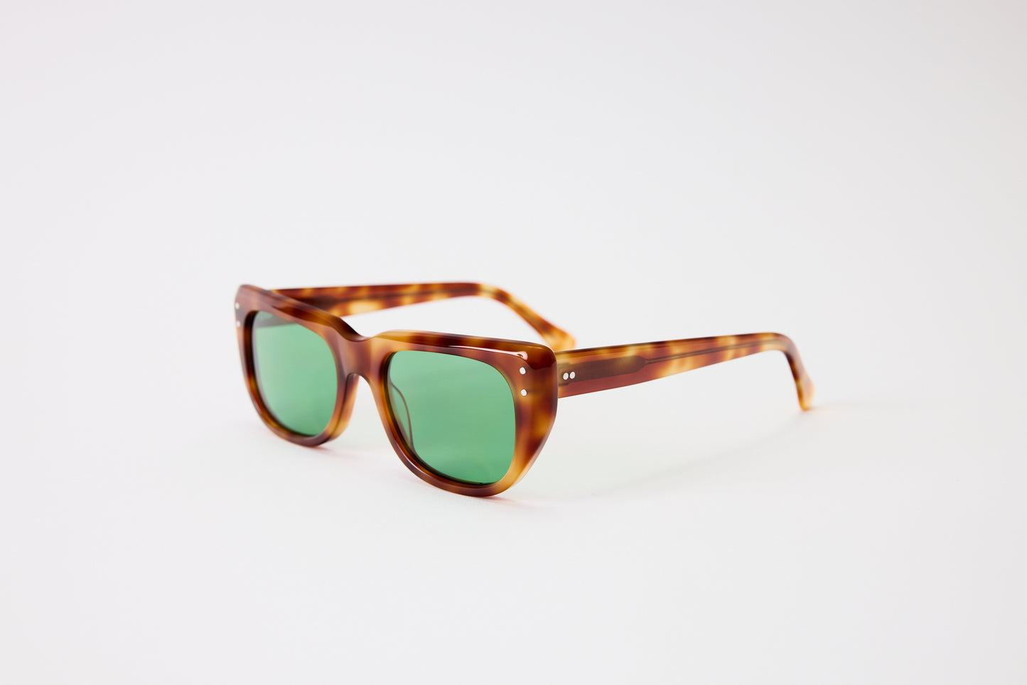 NEW YORK EYERISH, Bundorans. Blond Red Tortoise with Green Lenses