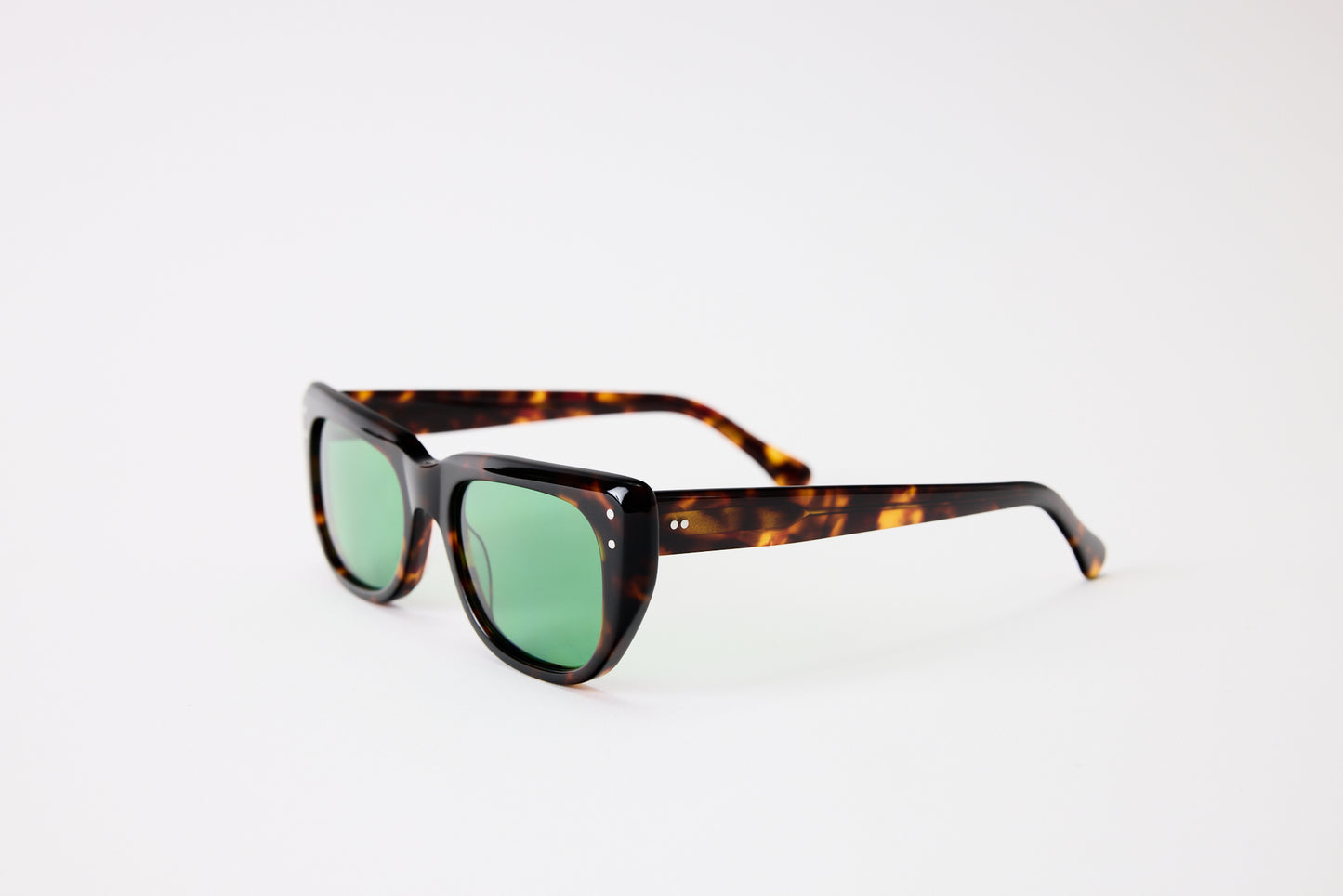 NEW YORK EYERISH, Bundorans. Dark Tortoise with Green Lenses